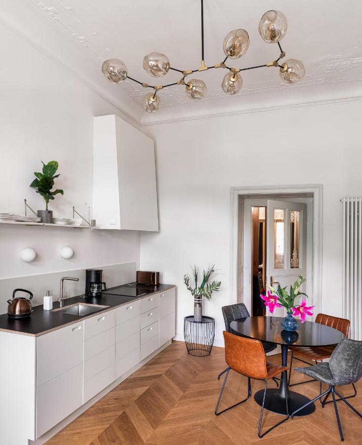 Mn6 Luxury Suites By Adrez Prag Eksteriør billede